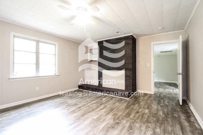 Foto del edificio - 1711 Holliday Dam Rd