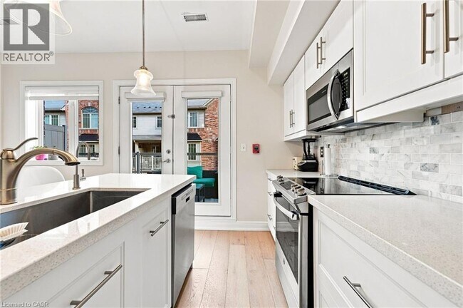 Building Photo - 362 Plains Rd E