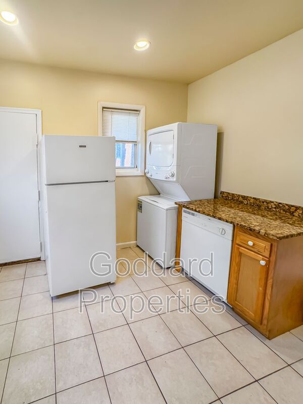 Foto del edificio - 1801 S Charles St