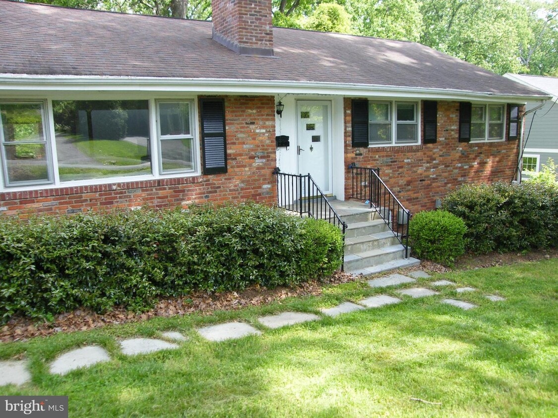 1476 Waggaman Cir, McLean, VA 22101 House Rental in McLean, VA