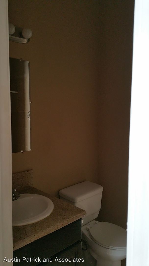 Building Photo - 1567 Laurel Park Pl SW