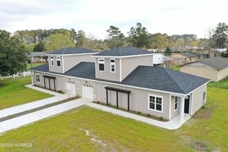 Building Photo - 21 Crew Ct