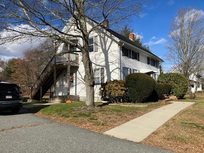 Foto del edificio - 975 S Main St