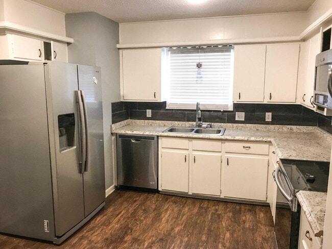 Building Photo - 5426 25th St