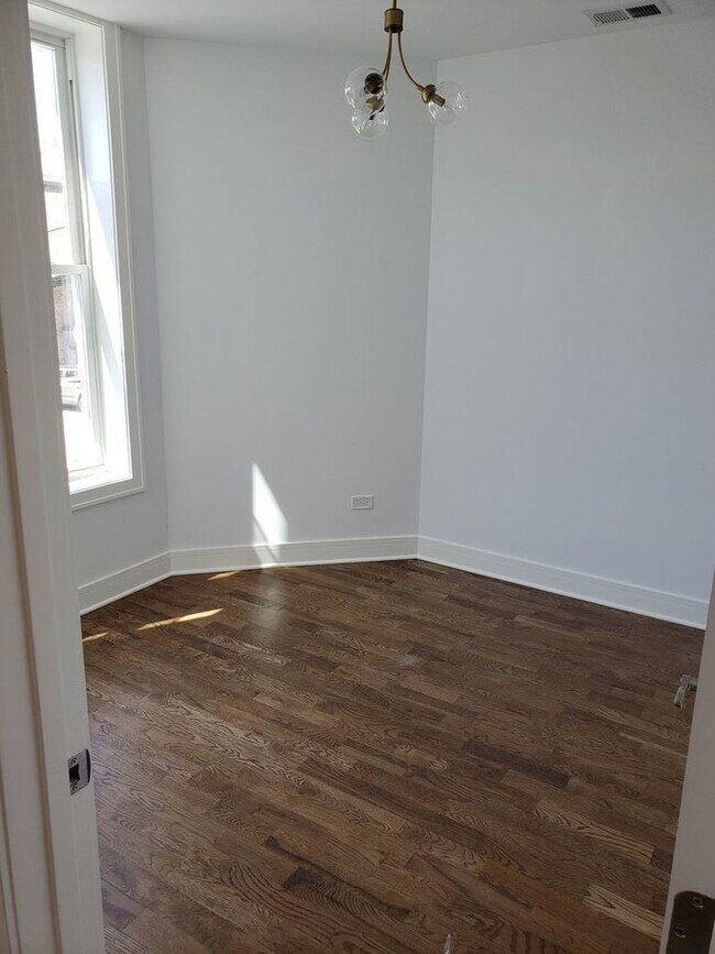 Foto del edificio - 2347 W Taylor St