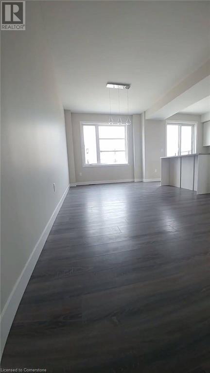 Building Photo - 902 W Village Square