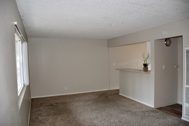 Building Photo - Sunset Gardens