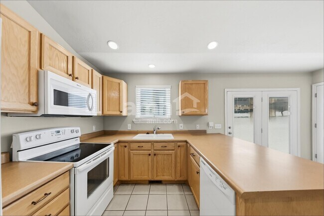 Foto del edificio - 5763 W Sunbright Ln