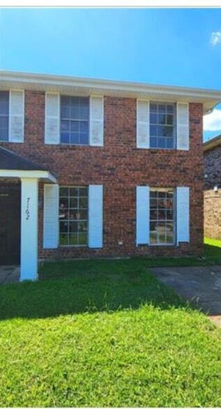 Foto del edificio - 7162 Salem Dr