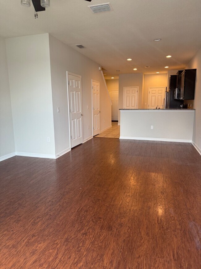 Foto del edificio - 9210 Hillcroft Dr
