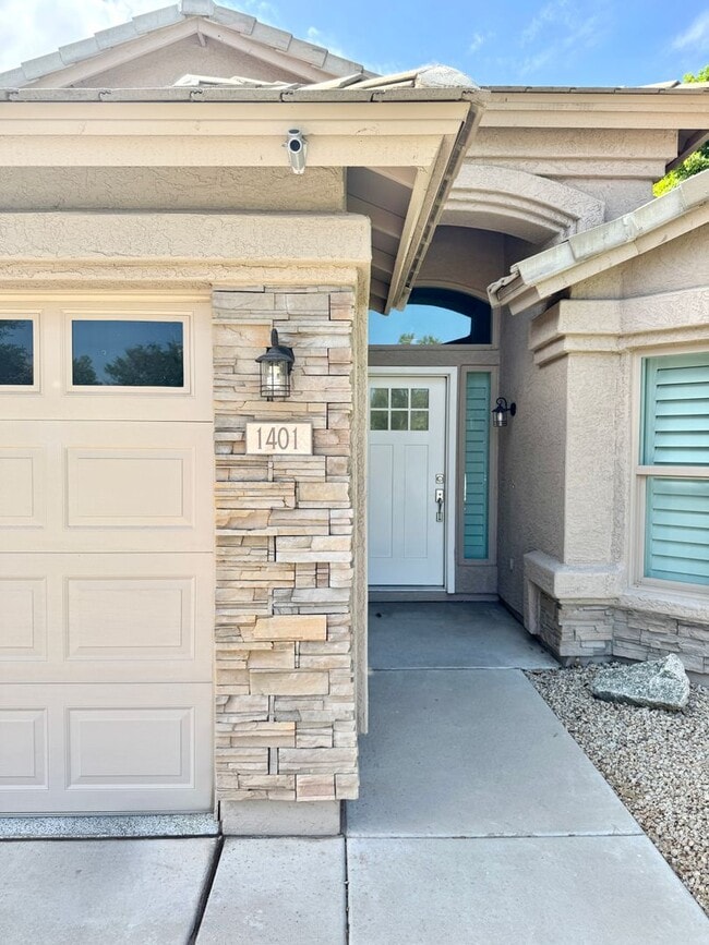 Building Photo - 1401 W Blue Ridge Ct
