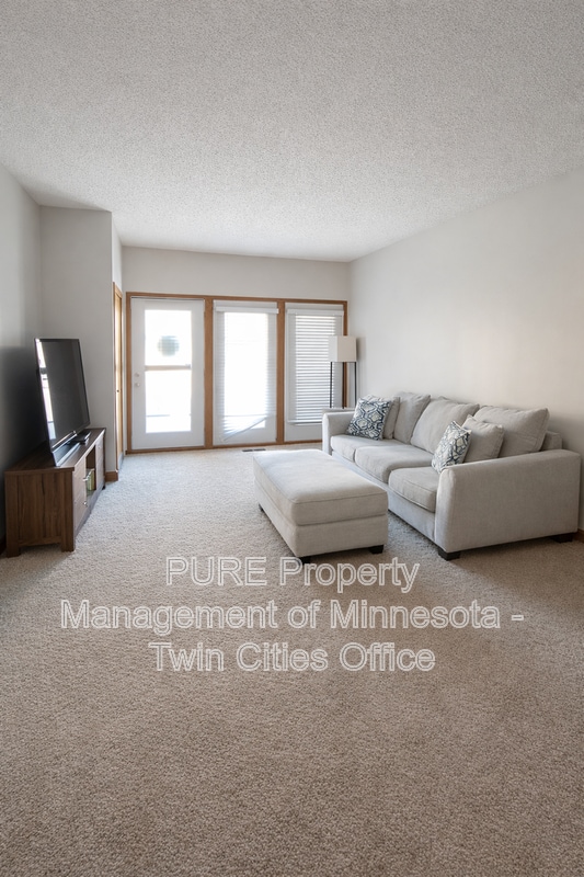 Building Photo - 4068 Meadowlark Curve