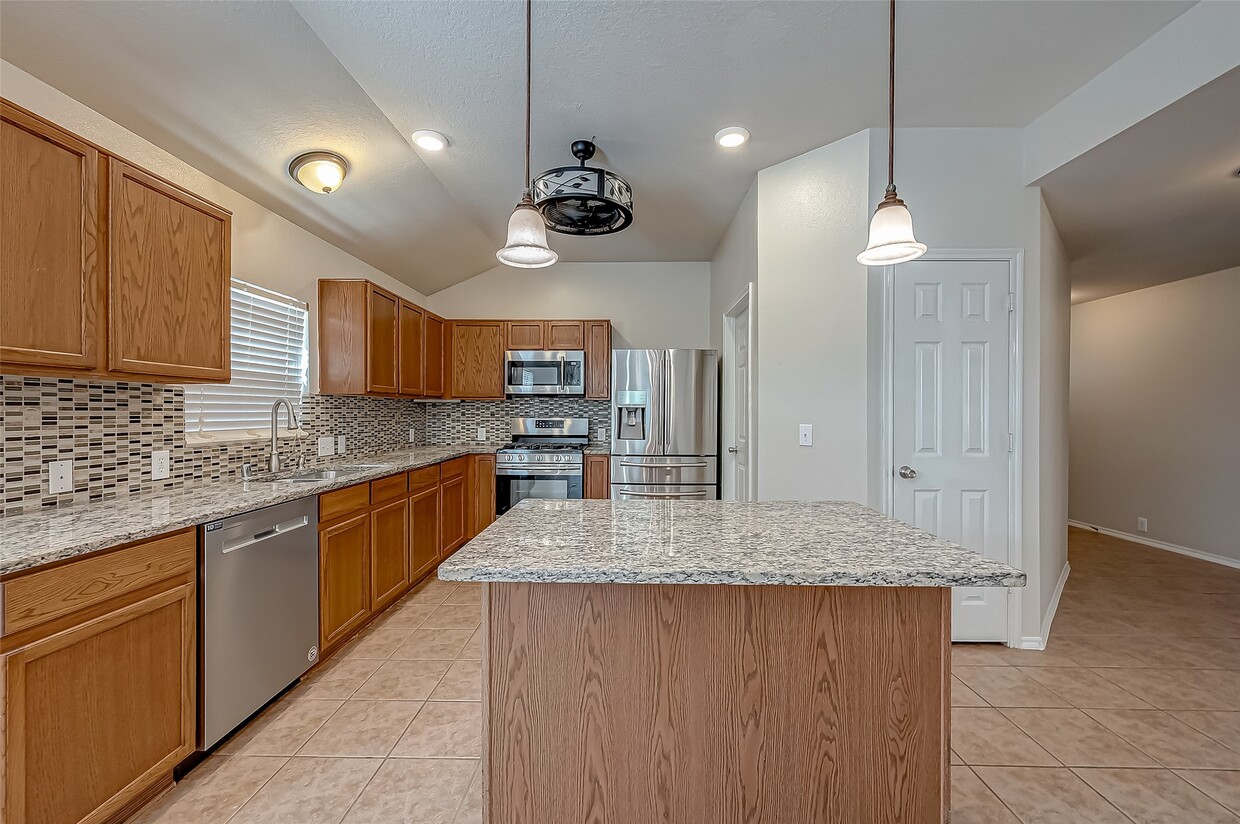 Foto del edificio - 5910 Spring Sunrise Dr