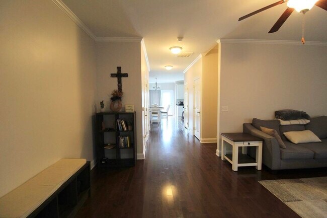 Building Photo - 2221 Lapis Ln