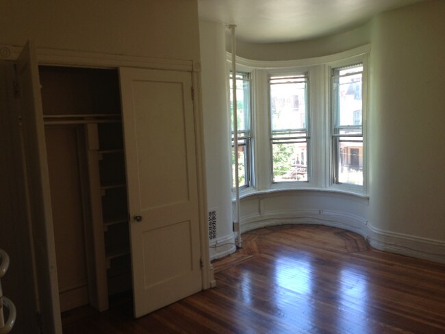 Foto del edificio - 630 S 48th St