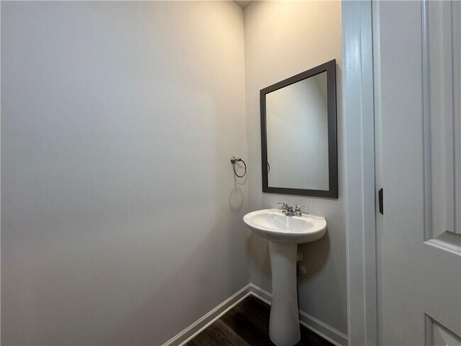 Foto del edificio - 1005 N 2nd Ave NW