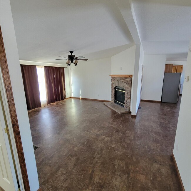 Foto del edificio - 17046 Co Rd 85