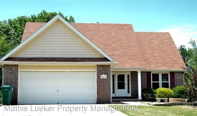Primary Photo - 701 Knollwood St