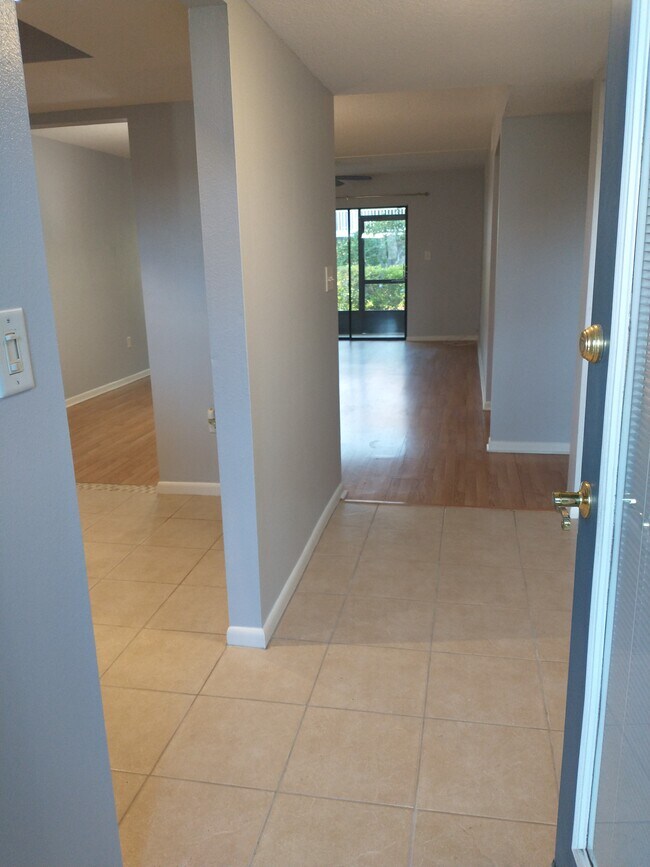 Entrance - 3701 Champagne Dr