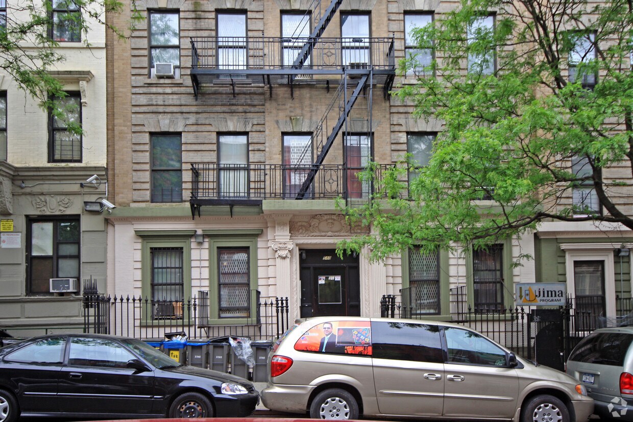 Building Photo - 540 W 159th St