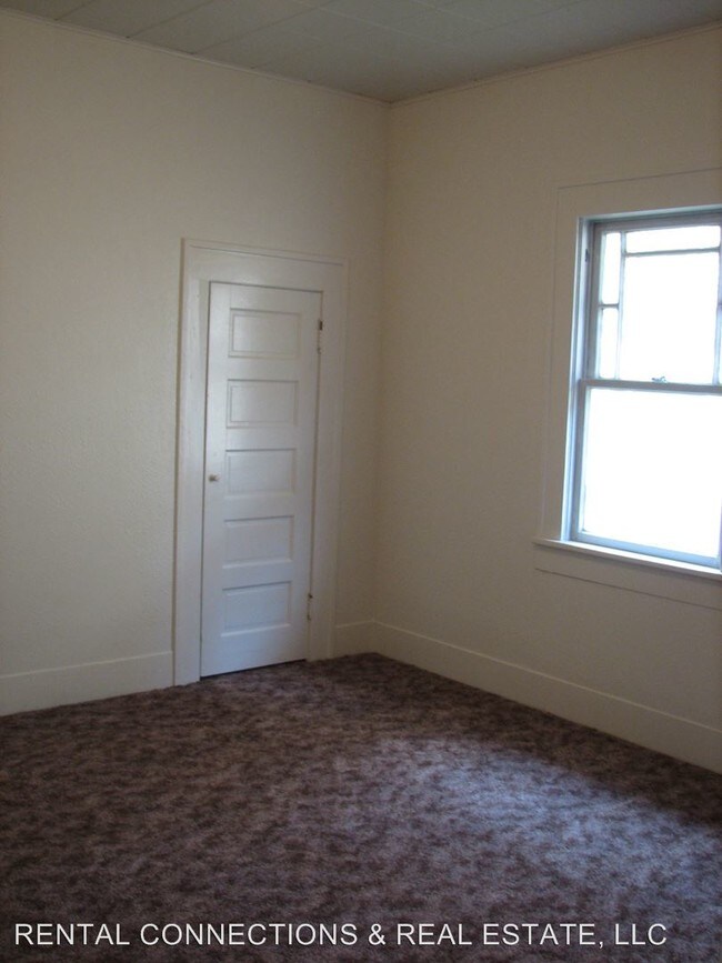 Foto del edificio - 3033 Sumner Ave