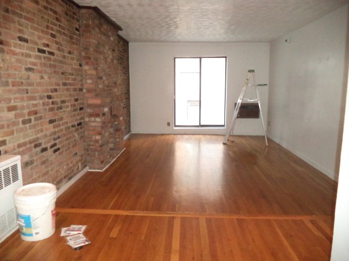 Primary Photo - 518 E 80th St