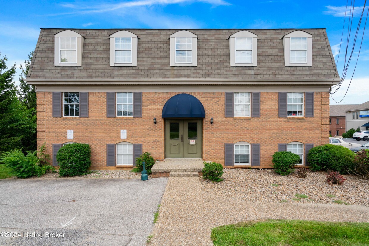 Primary Photo - 815 Mt Tabor Rd