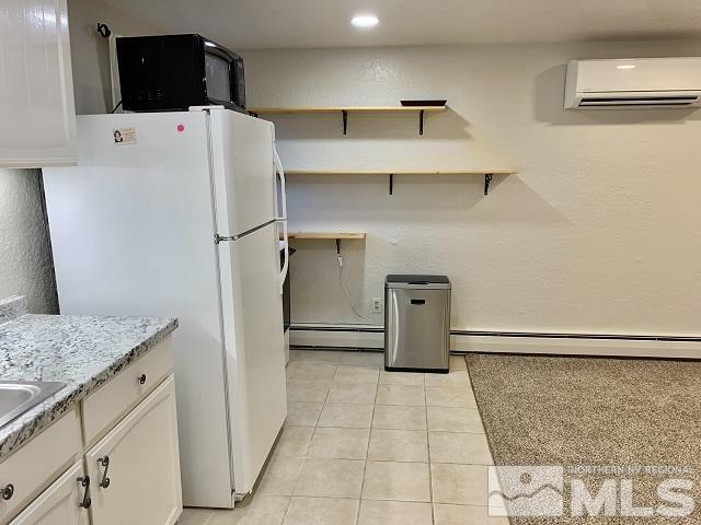 Building Photo - 1530 Krupp Cir