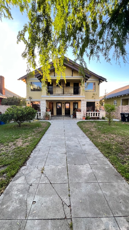 Primary Photo - 2631 Huron St