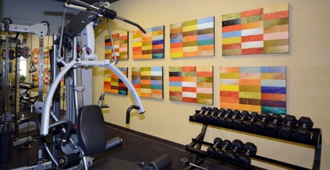 Foto del edificio - 3920 Sharon Rd