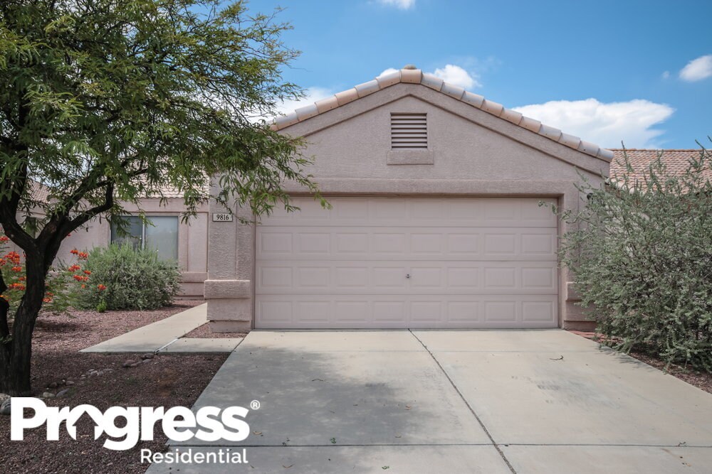 9816 Vía De Sisneroz, Tucson, AZ 85747 House Rental in Tucson, AZ