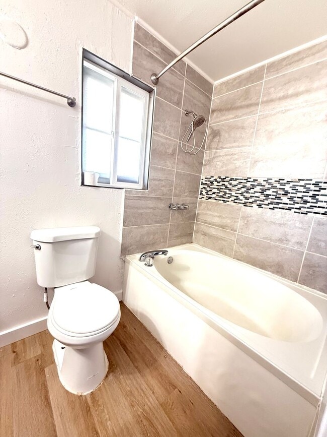 Photo - Adorable 3 bed/1.5 bath house with yard