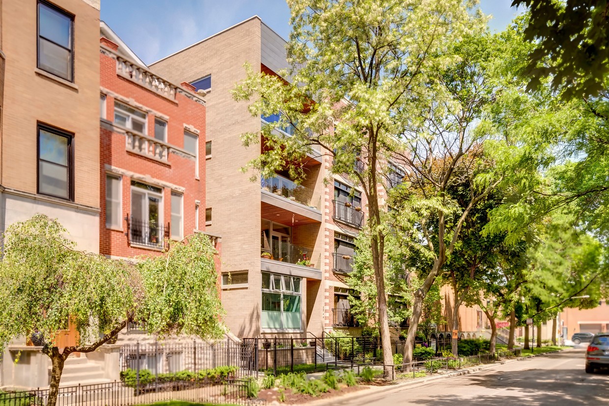 3544 N Reta Ave, Chicago, IL 60657 Condo for Rent in Chicago, IL