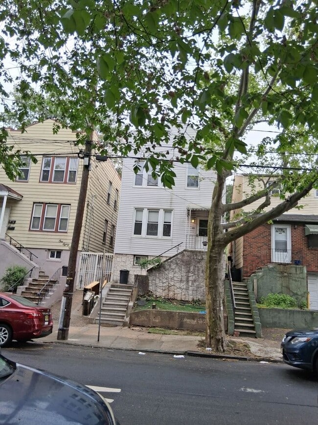 Building Photo - 182 Terrace Ave