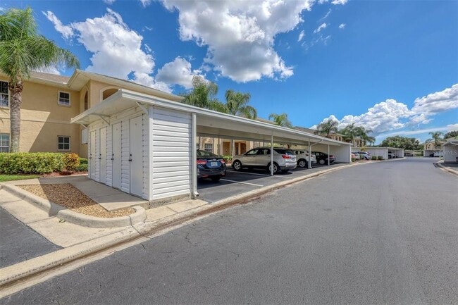 Building Photo - 5800 Sabal Trace Dr
