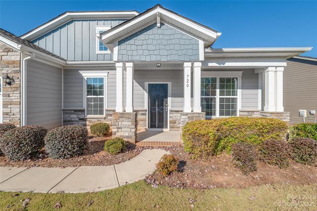 Building Photo - 720 Wood Lily Dr