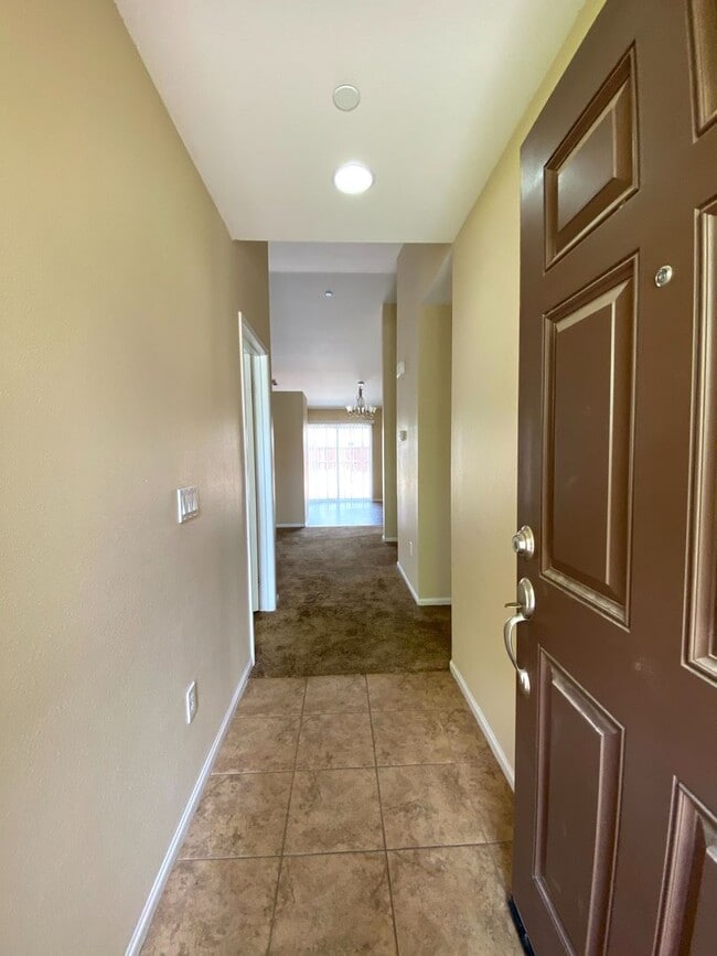 Building Photo - 185 Sampson