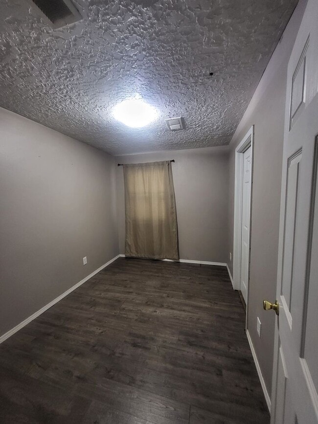 Foto del edificio - Historic Bungalow House 2/bd 1/ba 730/sf