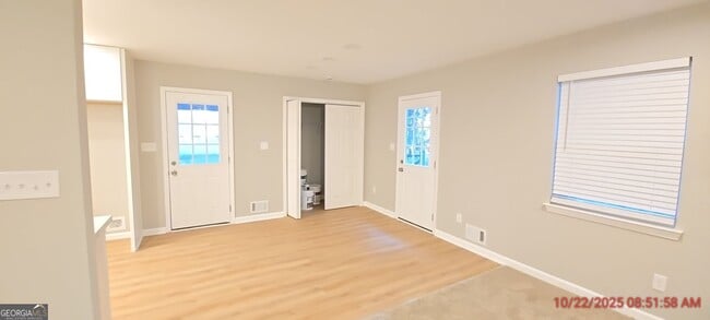 Building Photo - 125 Highland Dr