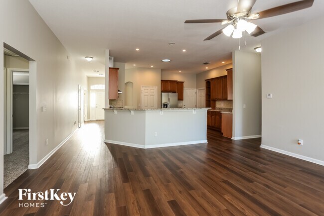 Foto del edificio - 1019 Gallant Fox Cir N