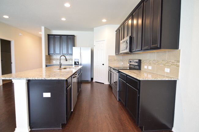 Building Photo - 202 W Vega Ln