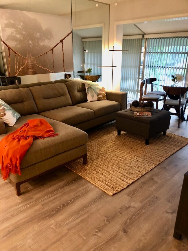 Building Photo - 1825 Cobia Dr