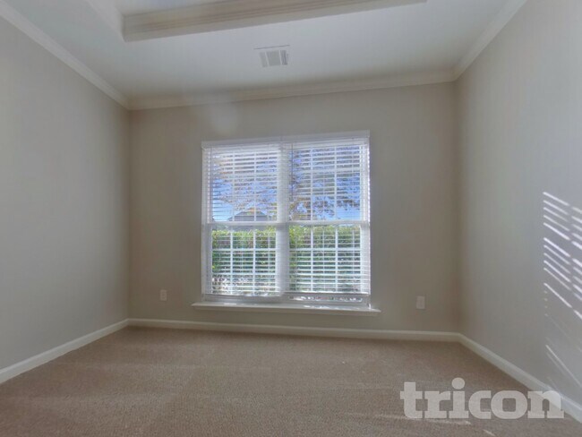 Building Photo - 808 Wade Farm Dr