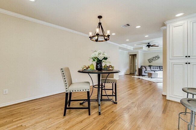 Foto del edificio - 4734 Benning Dr