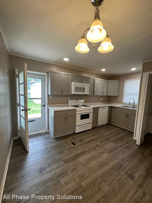 Building Photo - 3 br, 1 bath House - 1711 South Granview Dr