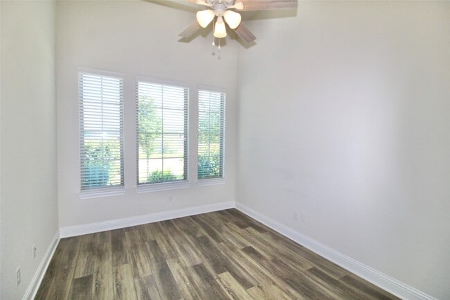 Building Photo - 10919 Texas Rose Dr