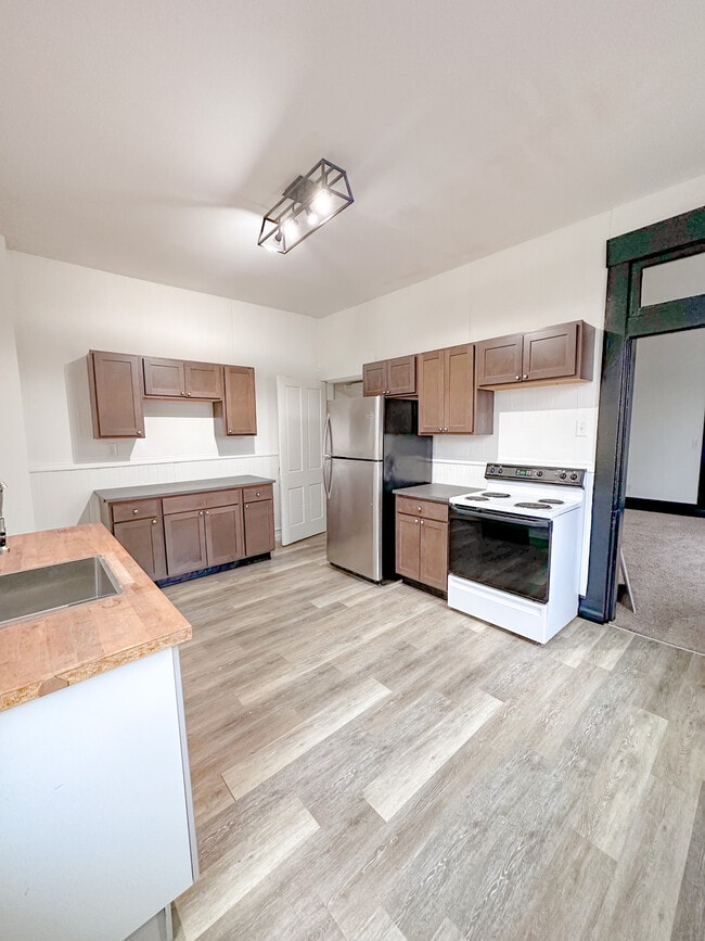 Building Photo - 934 Washington Ave