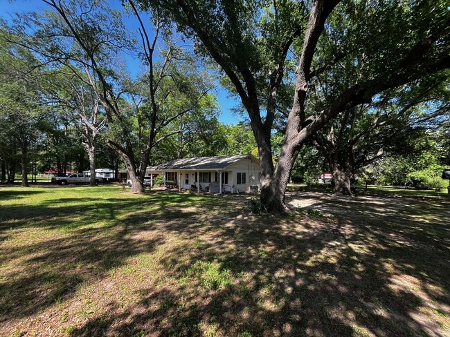 Building Photo - Private 2 Bed, 2 Bath Home on Acreage – 10...