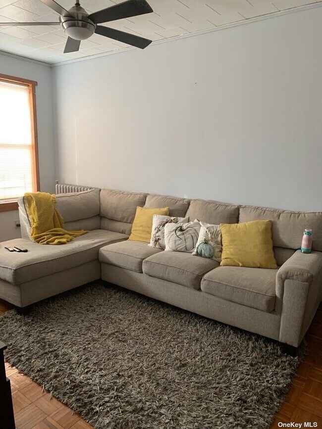 Building Photo - 58 Hemlock St