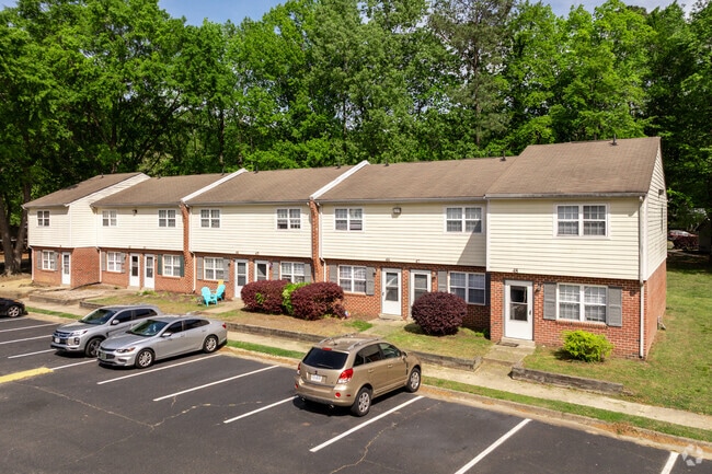 Building Photo - Rivermeade I and II
